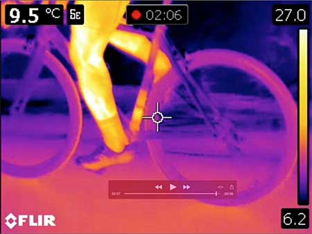 La cámara térmica utilizada en el Tour de Francia muestra el dopaje mecánico en el ciclismo.