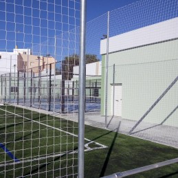 Poste metálico galvanizado 6m para red protección con pletina para atornillar